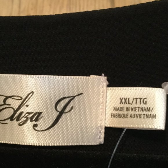 New Eliza J faux wrap plus size dress with tie belt - Picture 2 of 4